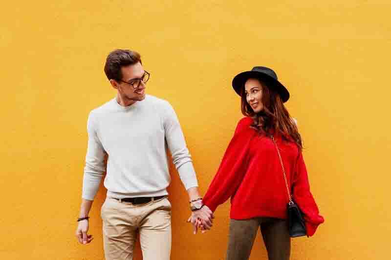 SHOULD YOU DATE A PASSIVE MAN